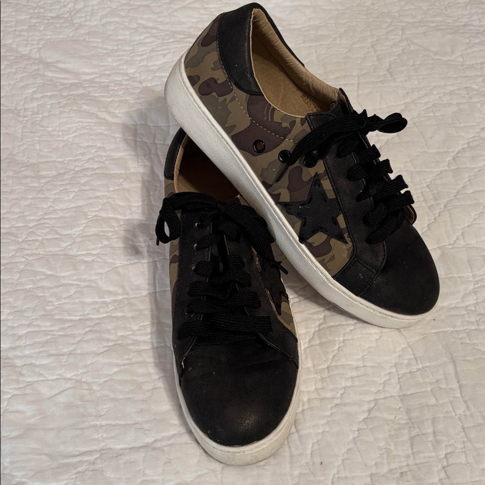 CCOCCI Black and Camouflage Sneakers